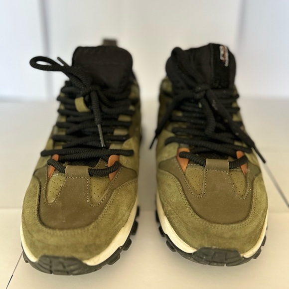 NoTwoWays Kaki Sneakers - Picture 9 of 10